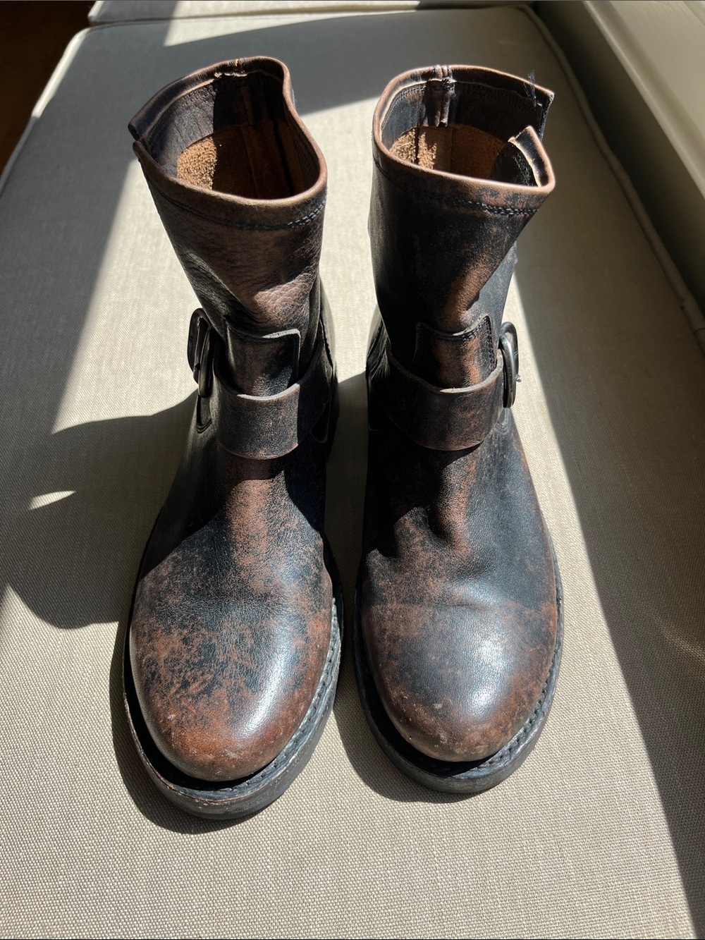 Frye Veronica Distressed Short Moto Ankle Booties NEW  6.5 Antiqued Black Brown - Picture 7 of 8